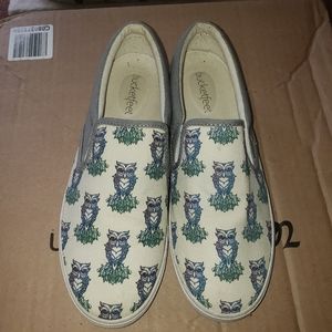 Bucketfeet Owl Print Shoes
